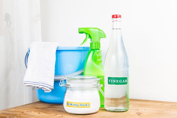 DIY Eco-Friendly Cleaning Solutions