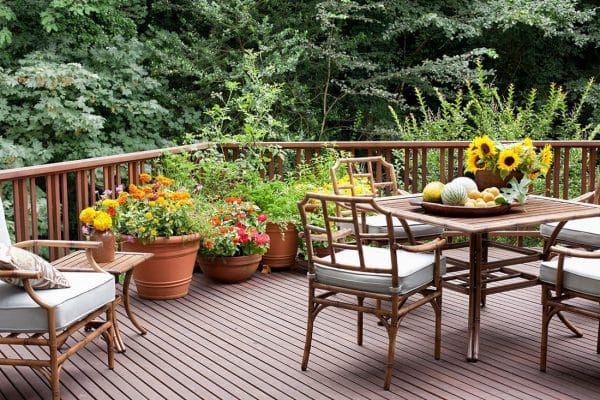 professional deck builder
