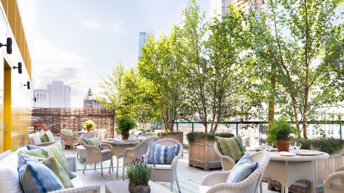 Transforming Your Rooftop: A Guide to Stylish Decoration